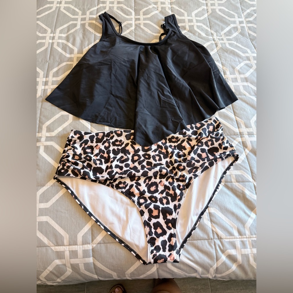 SHEIN Black Tankini Top with Leopard Print High-Waist Bottoms